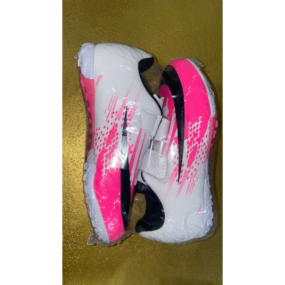 New Unbranded Kids‎ Soccer Cleats White Pink Black Size 12/12.5 (EU Size 30)